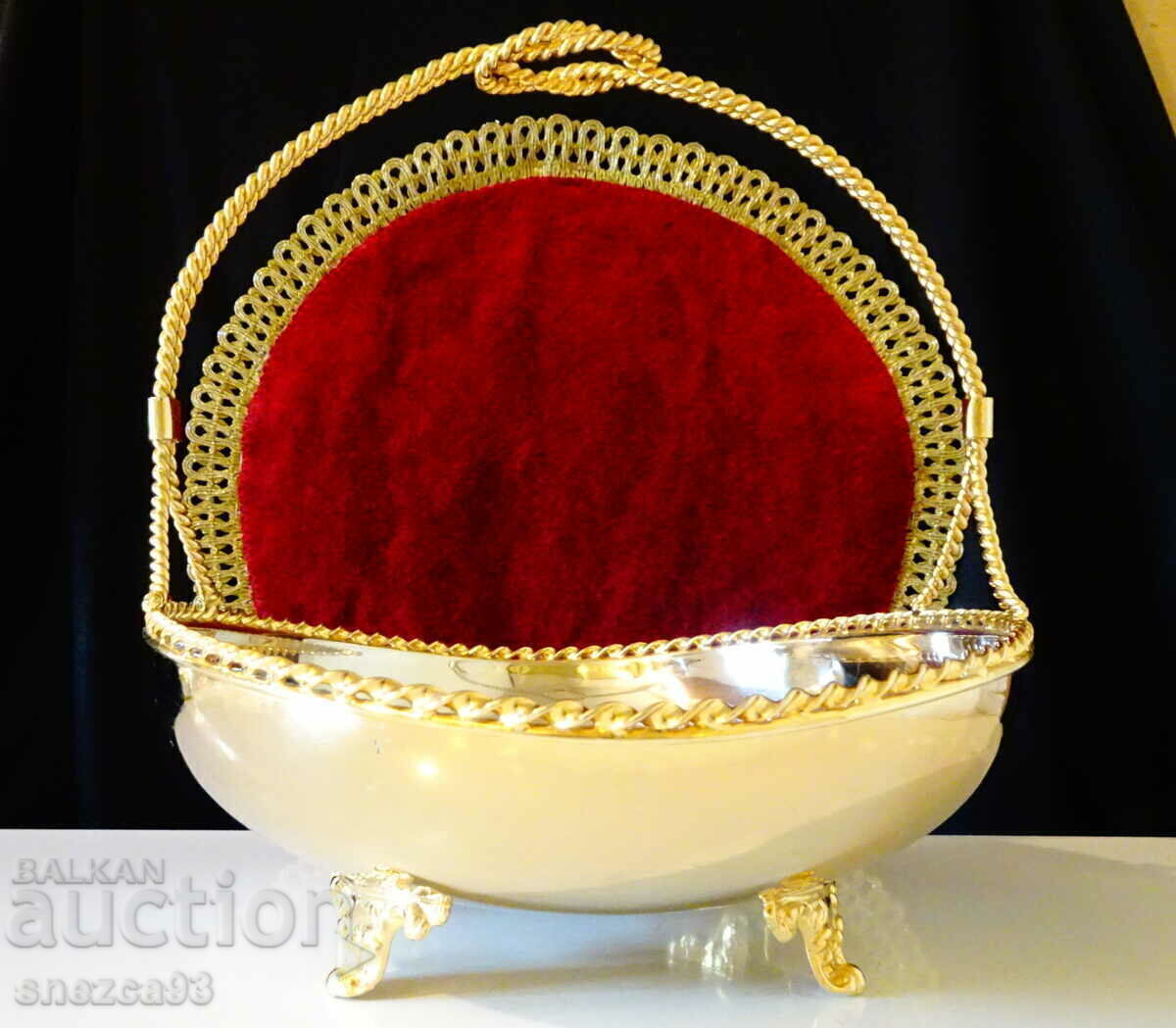 Gilded fruit bowl, basket 24k Gold. with price 59.00 BGN | € 30.17 Gilded fruit bowl, basket 24k Gold. with price 59.00 BGN | € 30.17