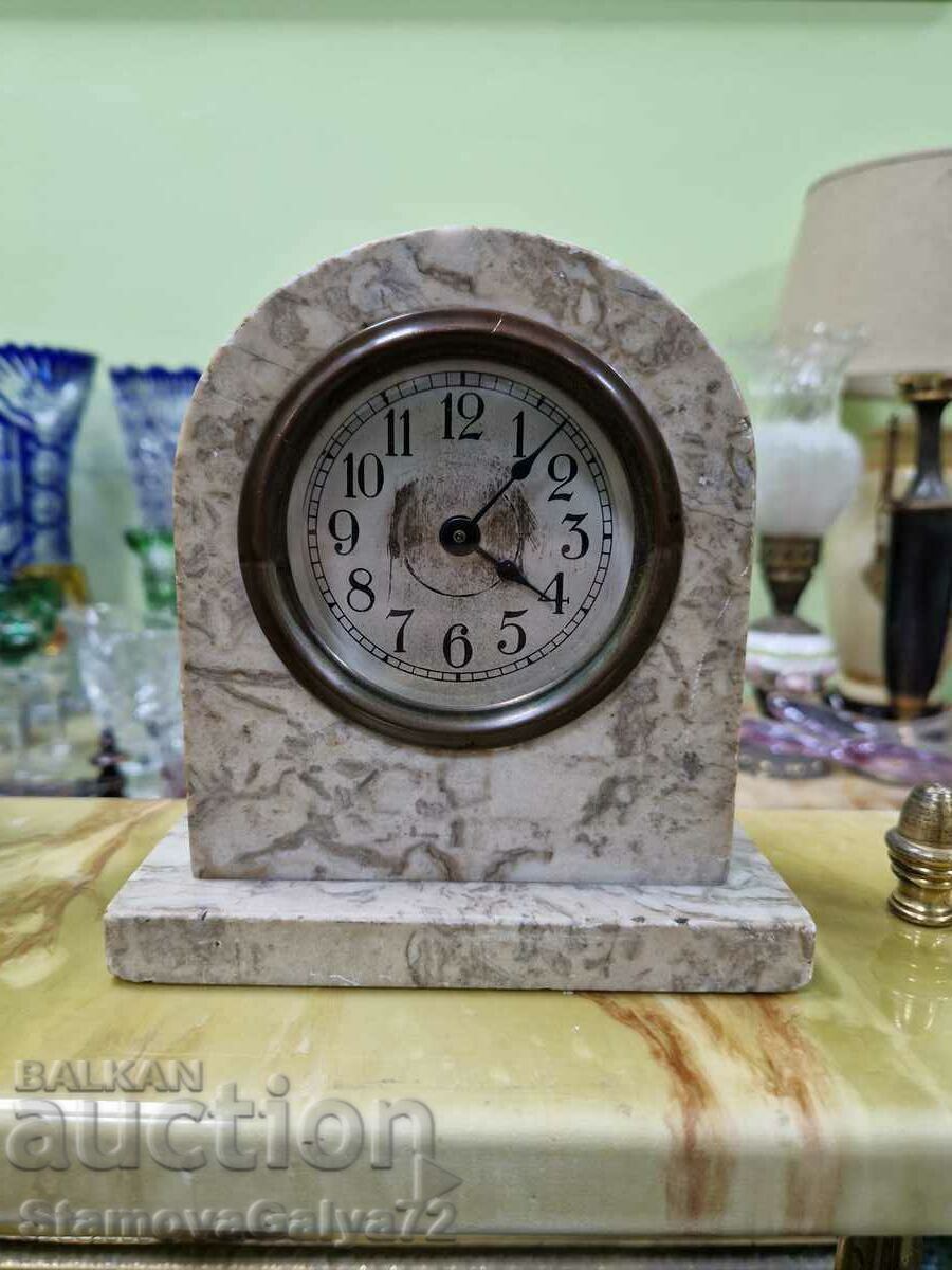 Παλαιό σπάνιο γαλλικό μηχανικό επιτραπέζιο ρολόι με τιμή € 50.62 | 99.00 BGN