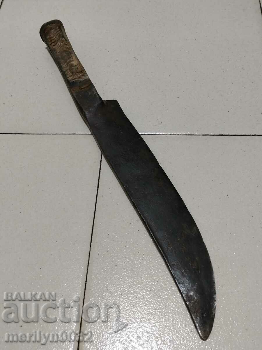 Cuțit Buinovski fără kaniya cu teacă din corn de bivol karakulak cu preț 229.00 BGN | € 117.09