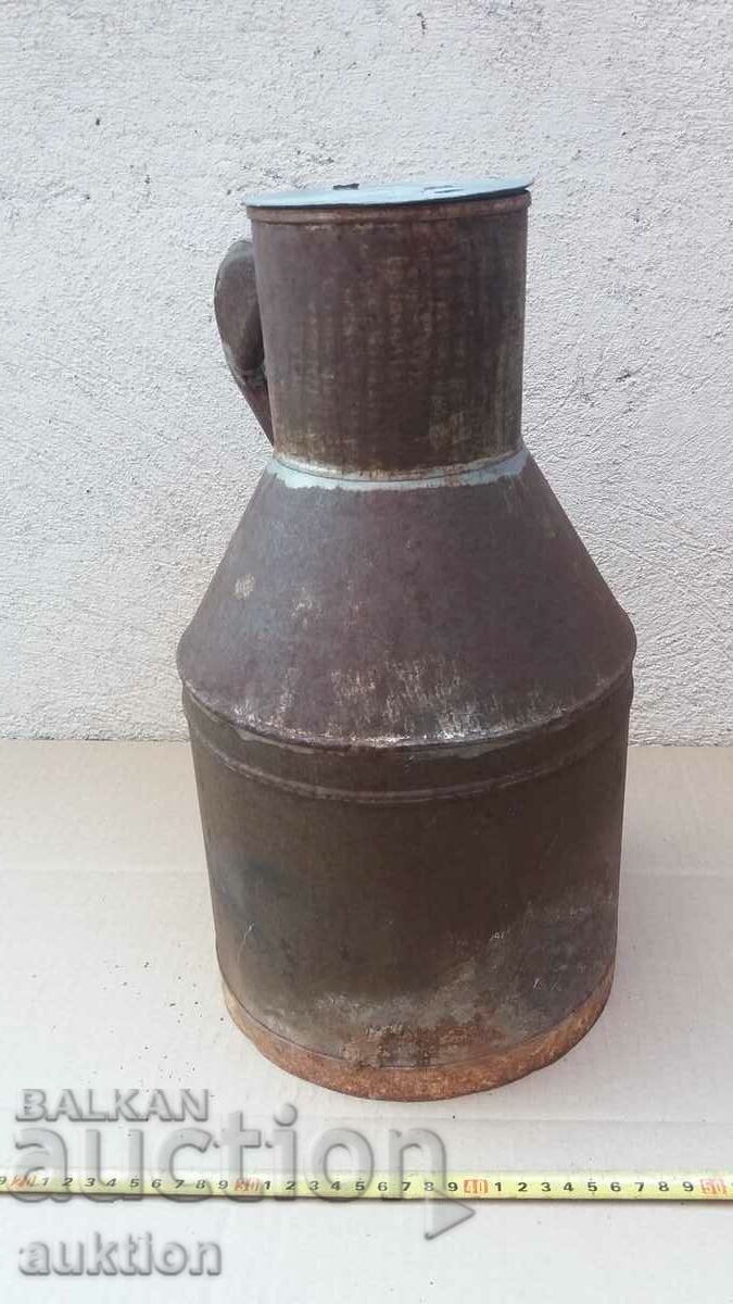 Auction SOLID METAL CUTTER FOR MILK, BUTTER, ETC. Auction SOLID METAL CUTTER FOR MILK, BUTTER, ETC.