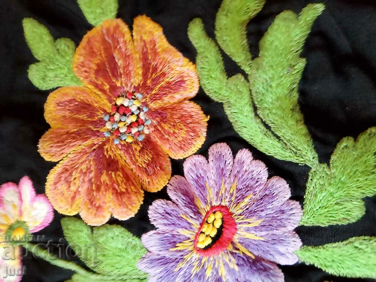 Auction Blown decoration Auction Blown decoration