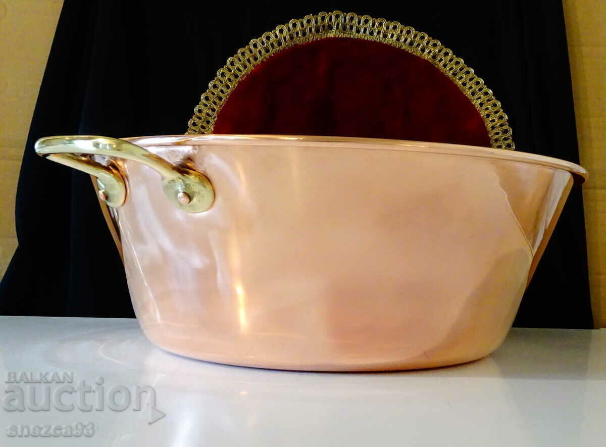 Copper pot, copper pan for lyutenitsa and jam 10 l with price 349.00 BGN | € 178.44 Copper pot, copper pan for lyutenitsa and jam 10 l with price 349.00 BGN | € 178.44