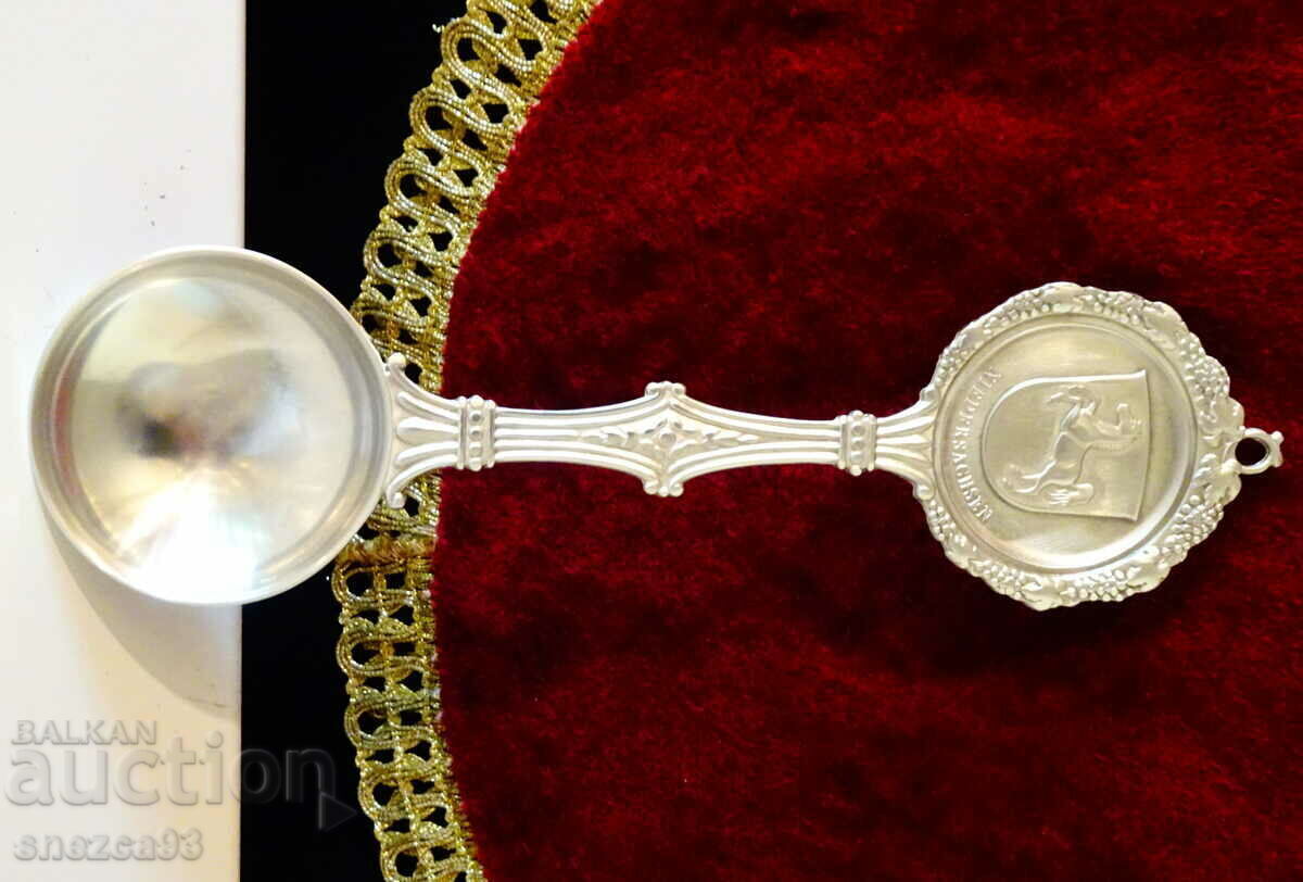 Lingură de cositor, cal în picioare, viță de vie, struguri, baroc