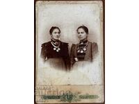 Etropole 1901 two ladies with pendars