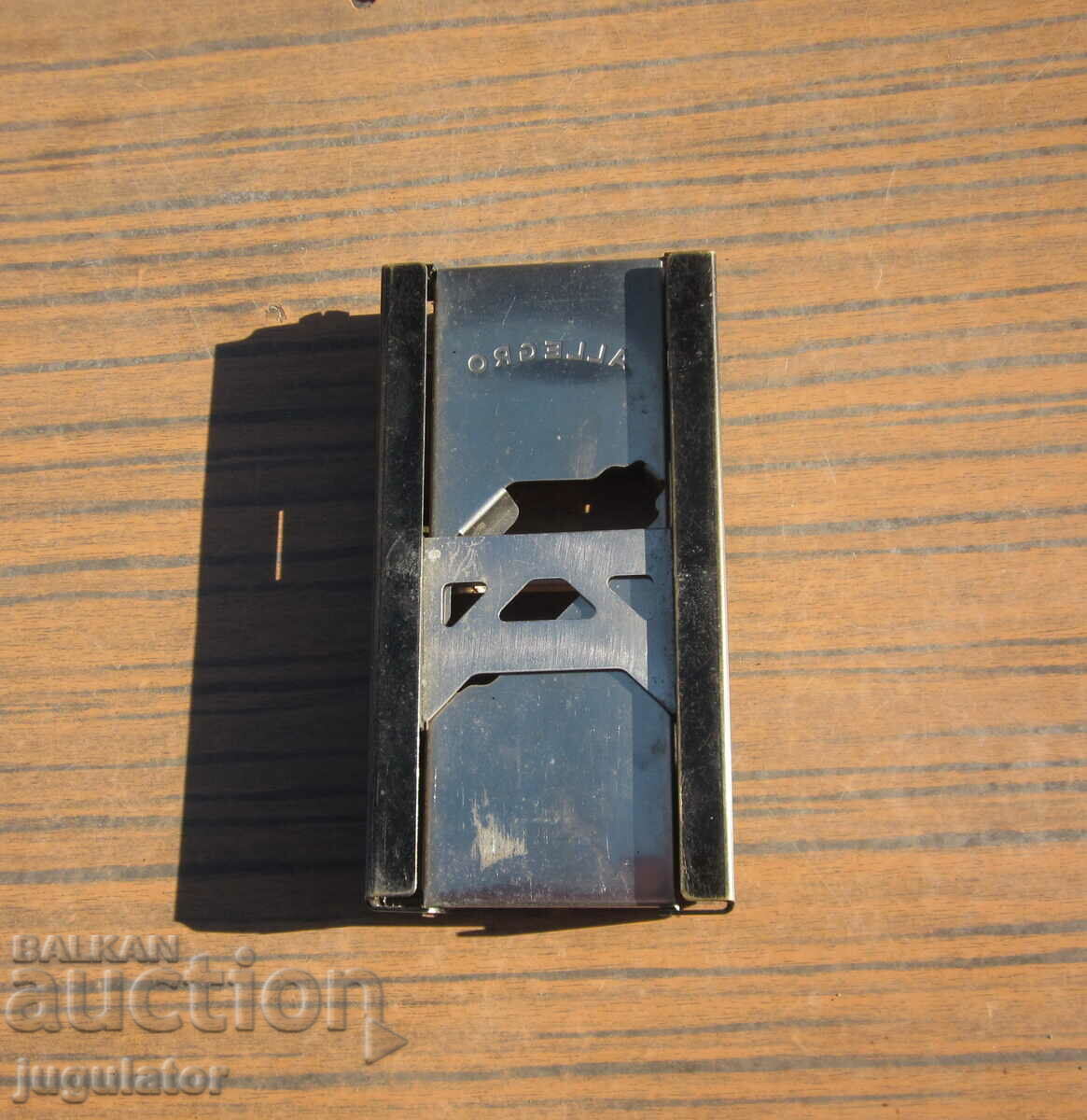 Auction old sharpener machine for sharpening razor blades Auction old sharpener machine for sharpening razor blades