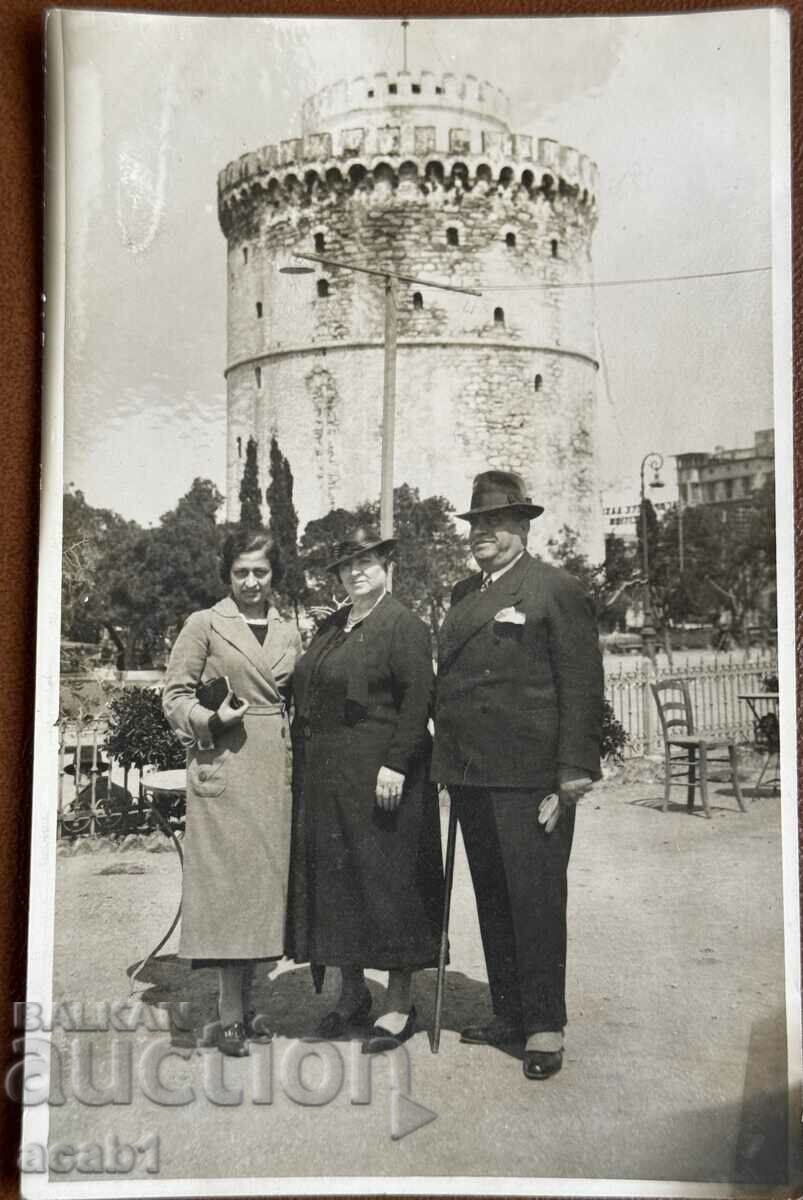 Thessaloniki in front of the White Tower