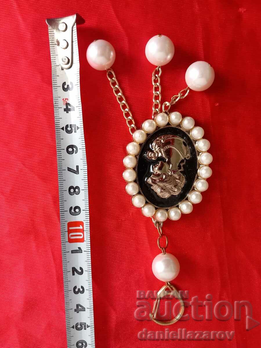 Large CAMEO Pendant with Pearls - 5 Large CAMEO Pendant with Pearls - 5