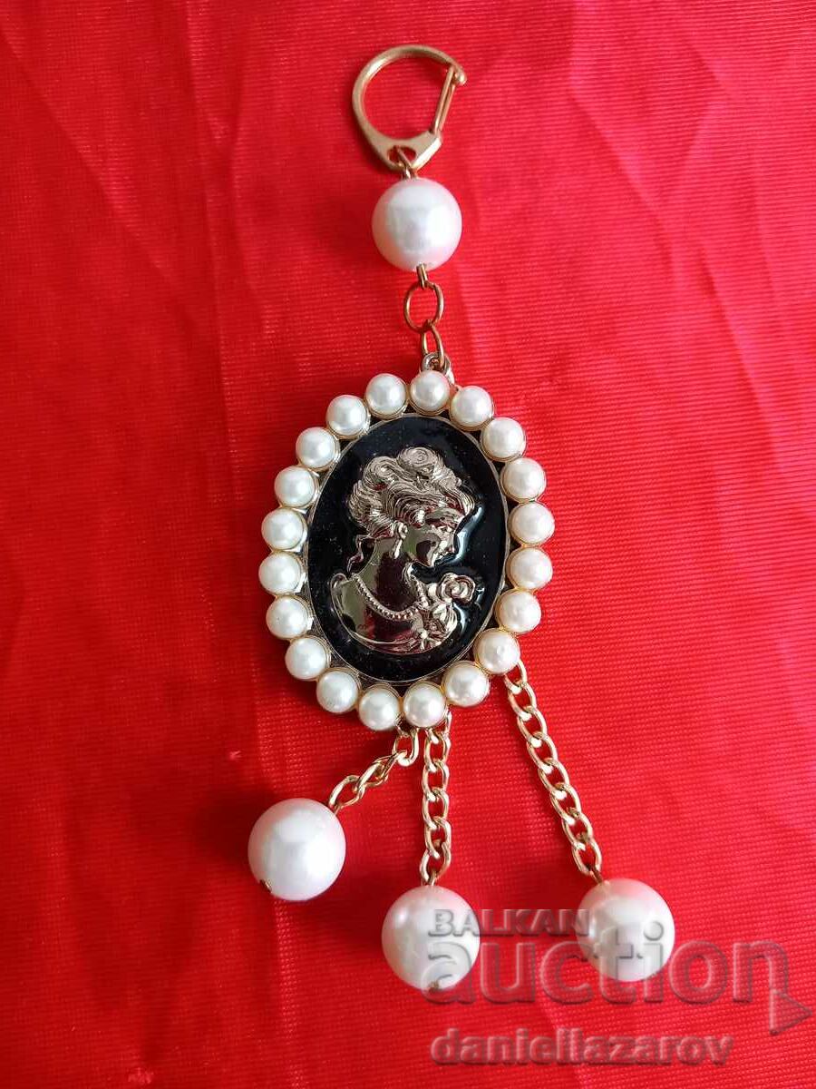 Large CAMEO Pendant with Pearls