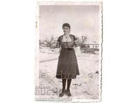 1944 MICĂ FOTO BĂTRĂ TANĂ FEMEIE ÎN COSTUME POPULAR G963