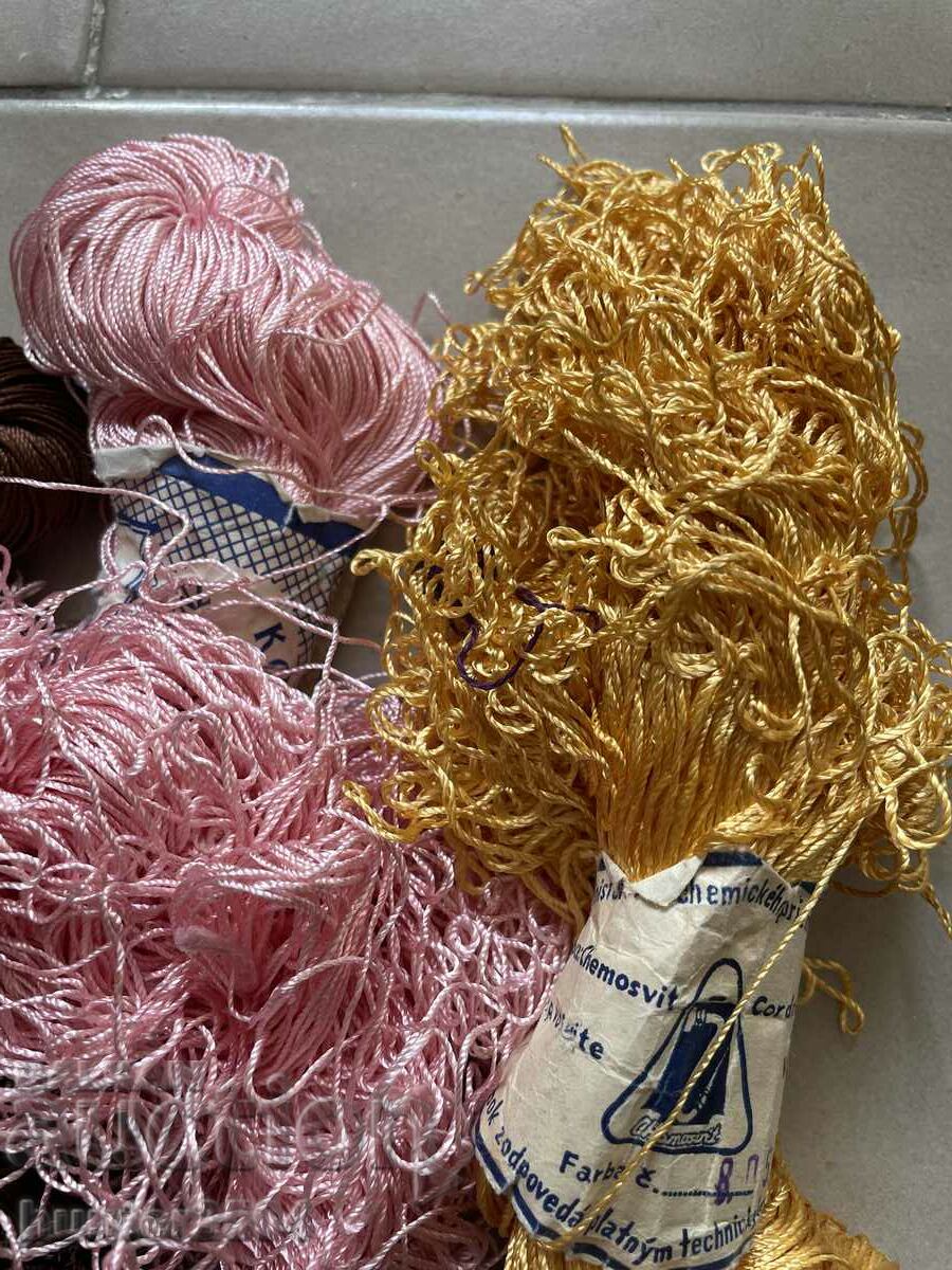 Auction Embroidery threads - old, Czechoslovakia Auction Embroidery threads - old, Czechoslovakia