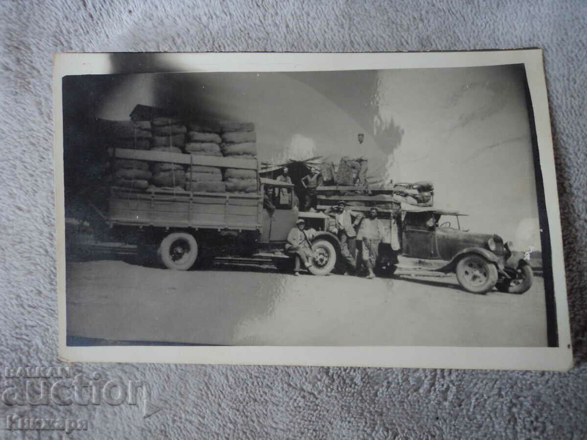 Old photo Trucks