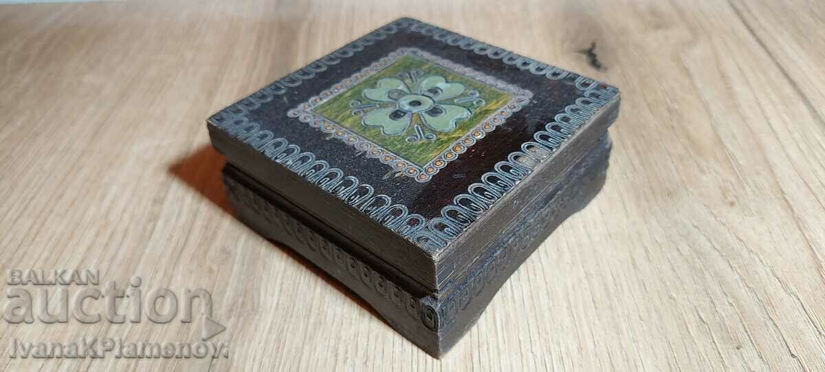 Wood pyrographed box for collectors