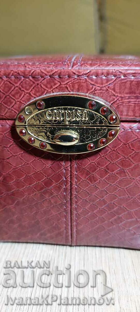 A jewelry box with price 25.00 BGN | € 12.78 A jewelry box with price 25.00 BGN | € 12.78