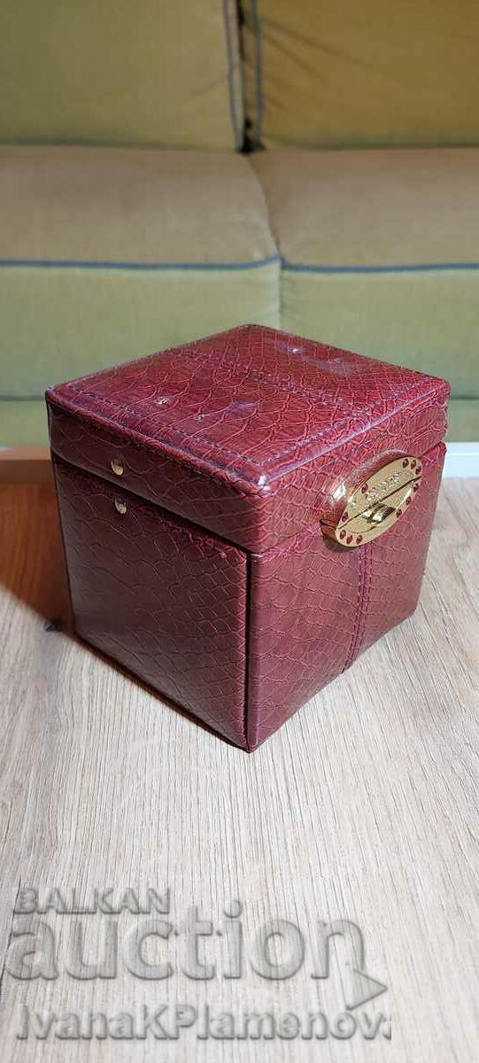 A jewelry box A jewelry box