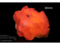 Manganocalcit din Bulgaria 168g fluorescent