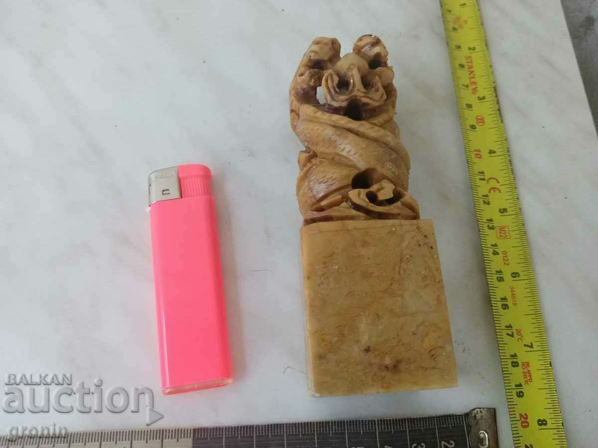 Dragon, dragon, figure, jade, jadeite, seal, carved, 190k, China with price 170.00 BGN | € 86.92 Dragon, dragon, figure, jade, jadeite, seal, carved, 190k, China with price 170.00 BGN | € 86.92