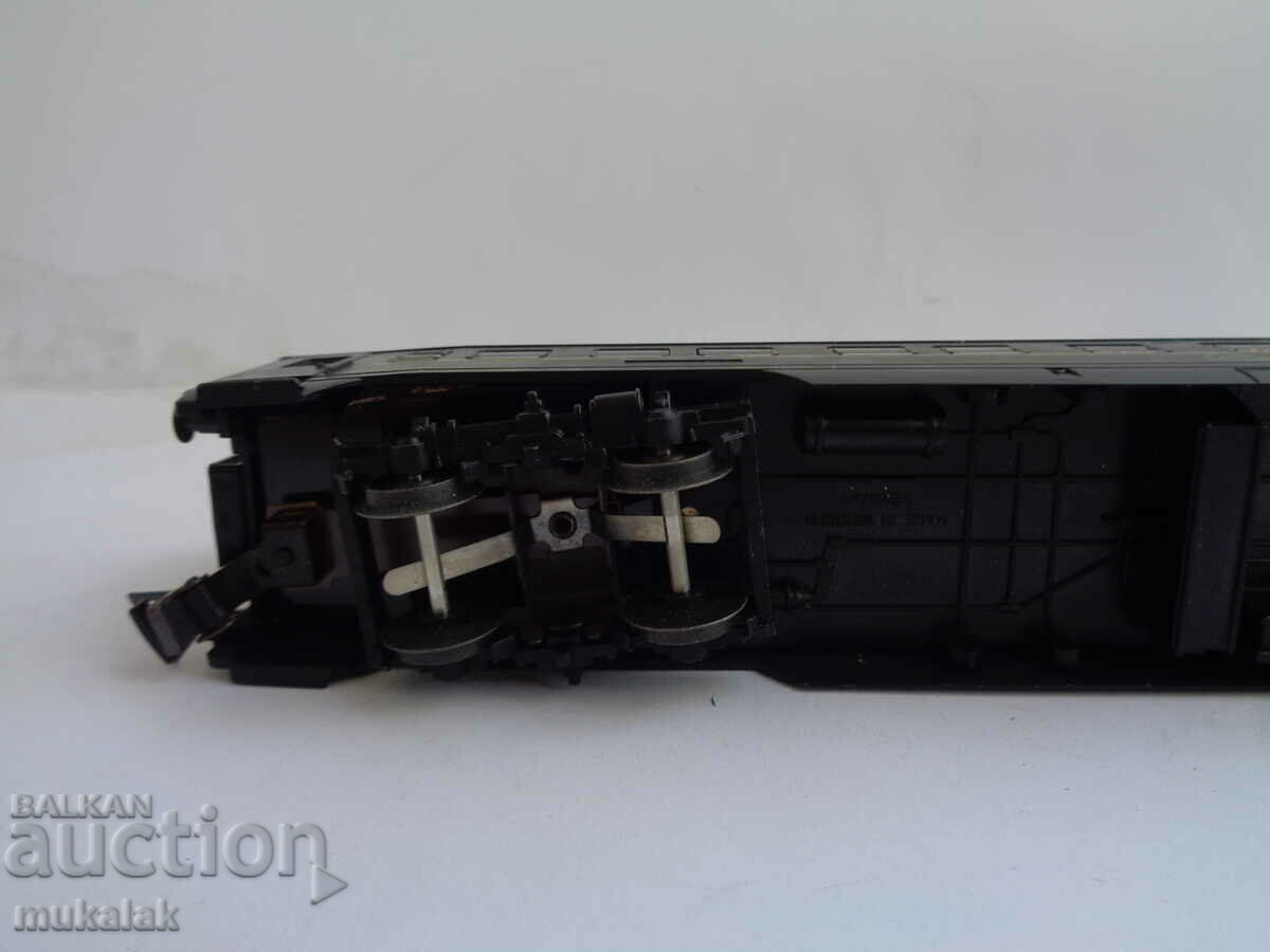 Delivery of FLEISCHMANN H0 1/87 PASSENGER WAGON TRAIN TRAIN RAILWAY