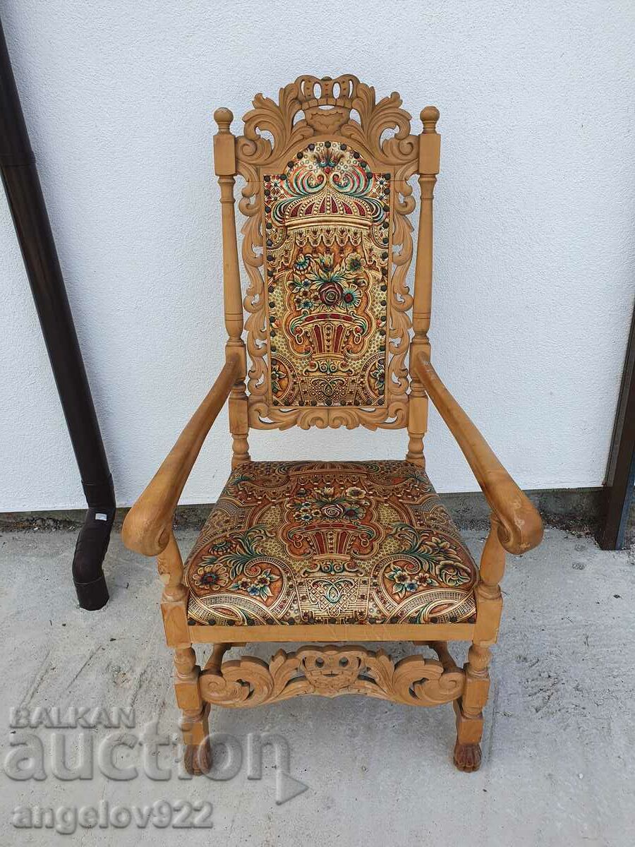 Beautiful solid wood chair with natural printed leather!