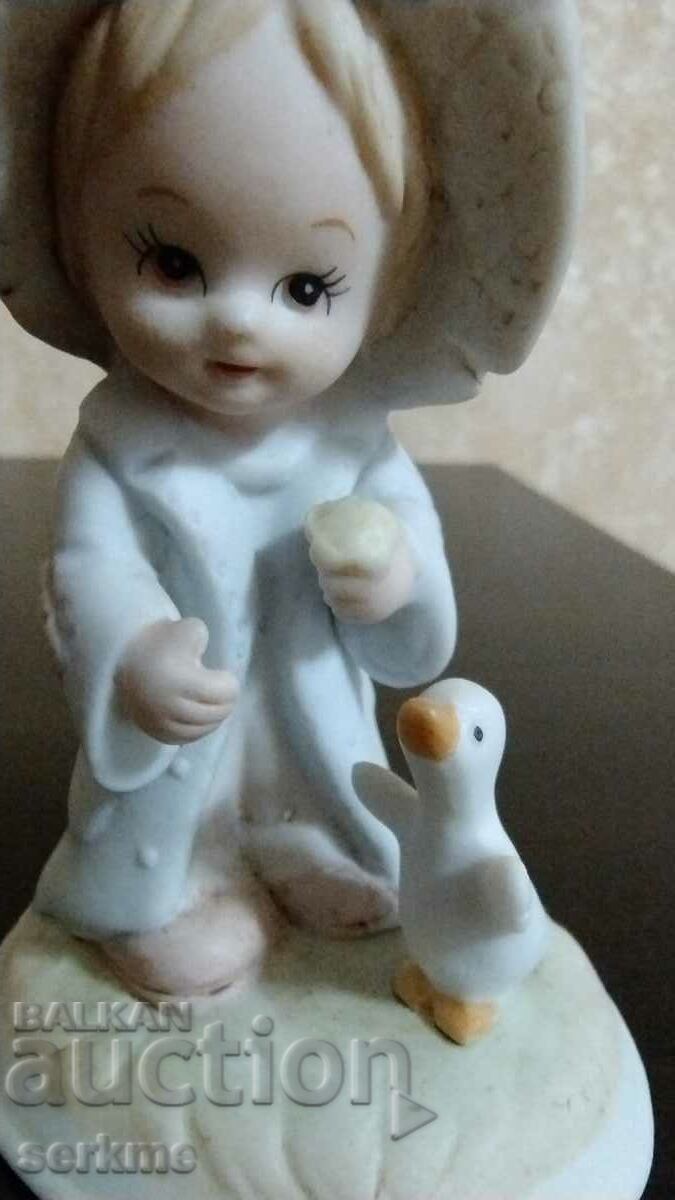 Porcelain figure - 5 Porcelain figure - 5
