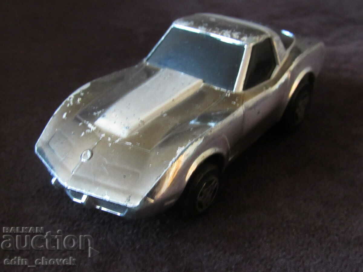 1/40 Macao Corp. 1980 Corvette old friction toy