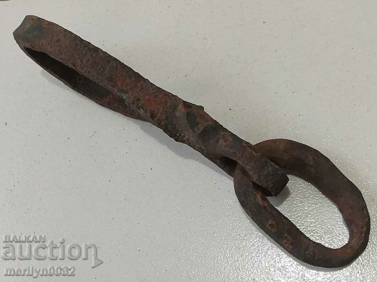 Renaissance wrought iron rings - 5 Renaissance wrought iron rings - 5