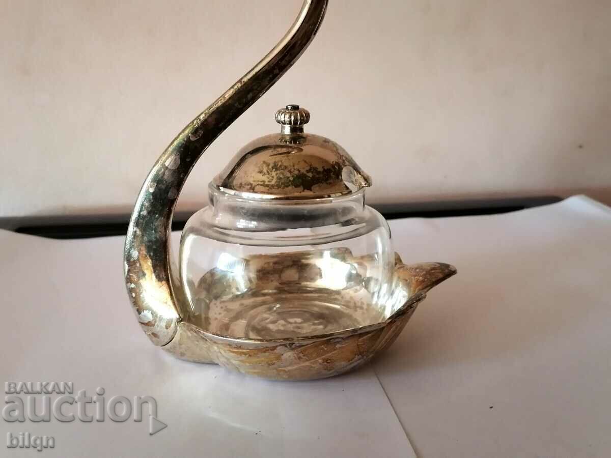 Auction Great Silver Plated Swan Dish For Sauces Etc. Auction Great Silver Plated Swan Dish For Sauces Etc.