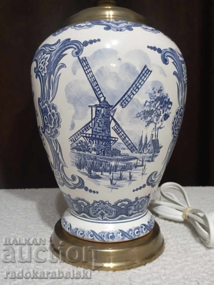 Аукцион Комплект от две големи старинни порцеланови лампи - лампа Аукцион Комплект от две големи старинни порцеланови лампи - лампа