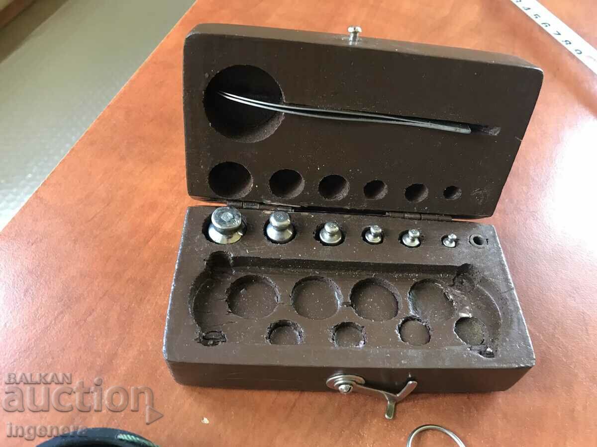 Delivery of SCALE RETRO MINI BAKELITE METAL WEIGHTS USSR Delivery of SCALE RETRO MINI BAKELITE METAL WEIGHTS USSR