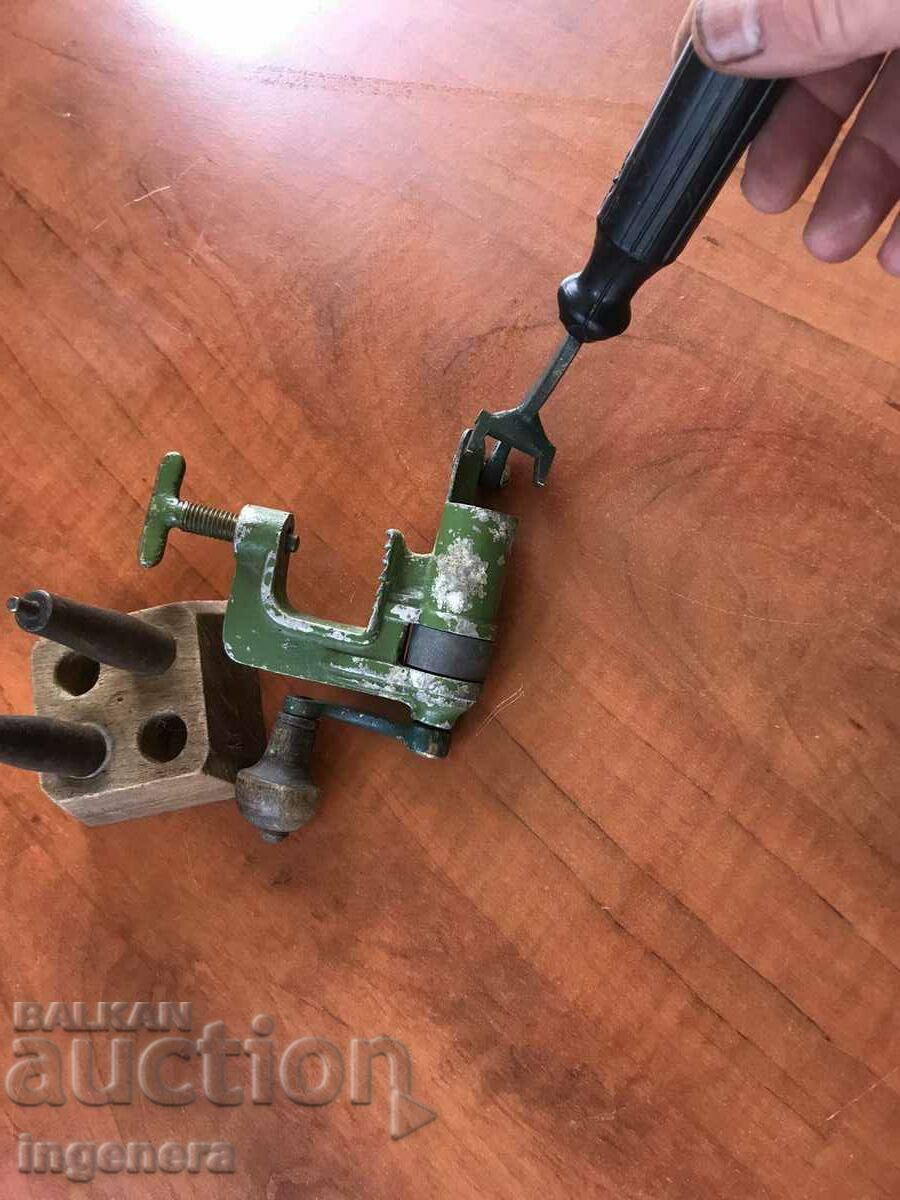 ΠΡΩΤΟΤΥΠΗ ΜΗΧΑΝΗ ΓΕΜΙΣΗΣ ΚΥΝΗΓΙΟΥ - 5 ΠΡΩΤΟΤΥΠΗ ΜΗΧΑΝΗ ΓΕΜΙΣΗΣ ΚΥΝΗΓΙΟΥ - 5