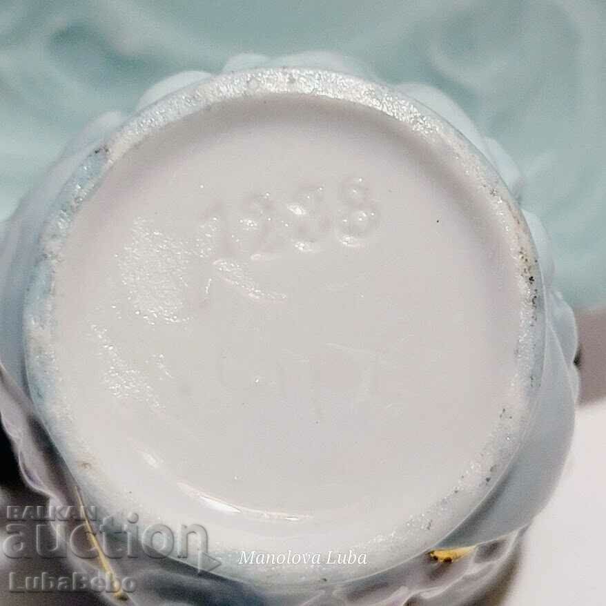 O ceașcă și o farfurie din porțelan rară și frumoasă. - 7 O ceașcă și o farfurie din porțelan rară și frumoasă. - 7