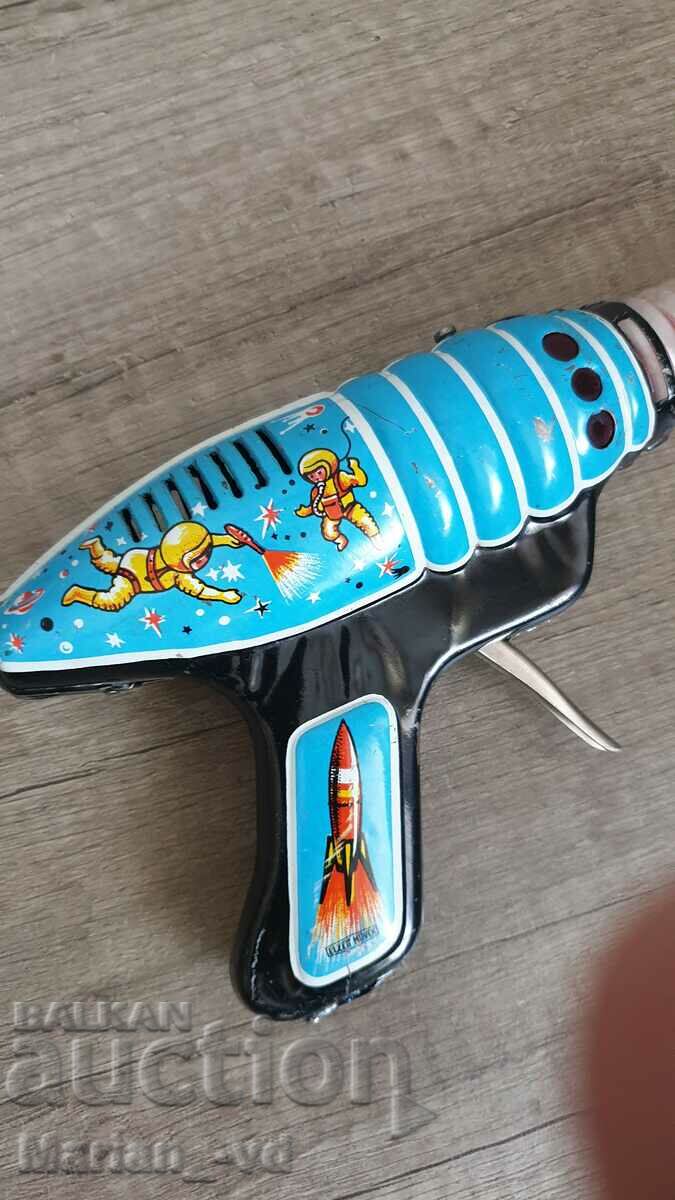Old Hungarian toy Lemezz Pistol 1960s. with price 40.00 BGN | € 20.45 Old Hungarian toy Lemezz Pistol 1960s. with price 40.00 BGN | € 20.45