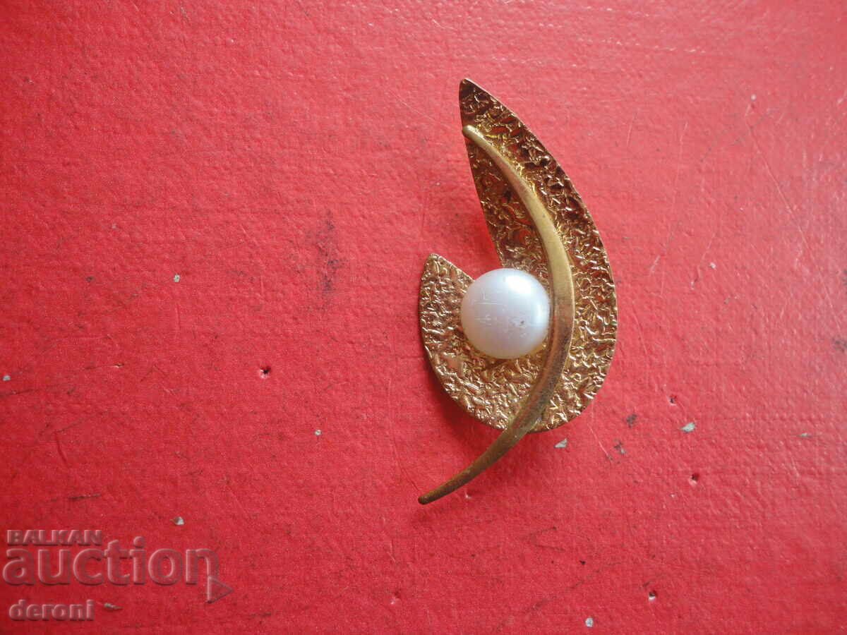 Gilt brooch 53 with price 10.00 BGN | € 5.11