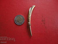 Gilt brooch 56