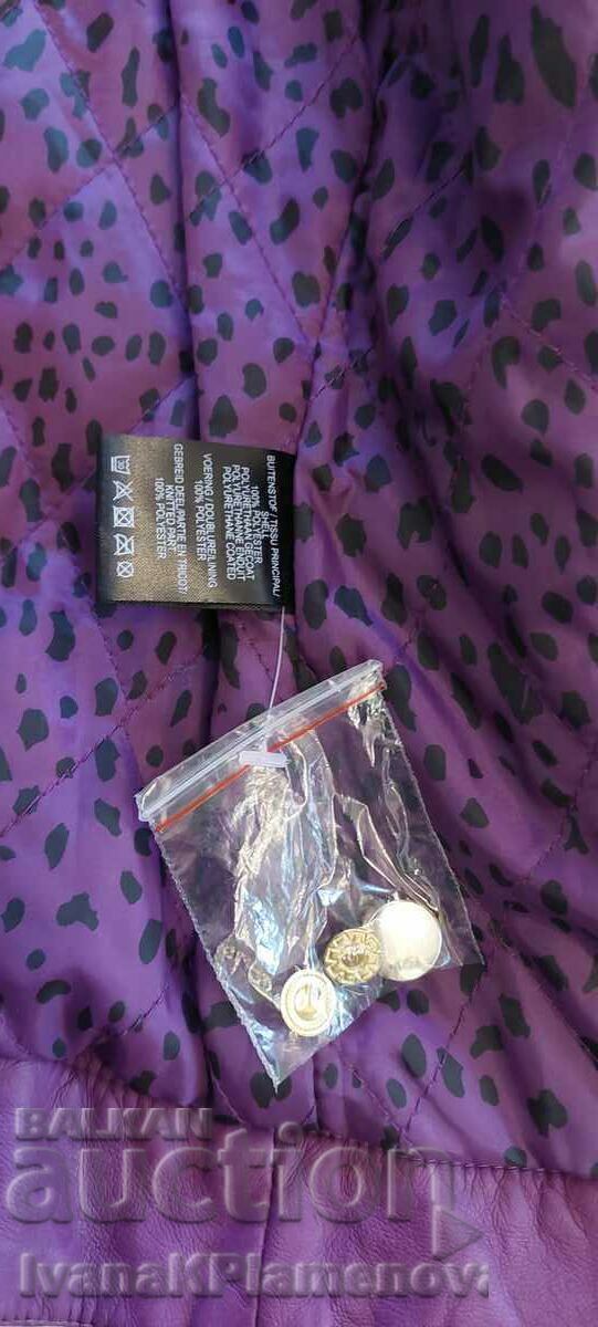 Delivery of Women's jacket new