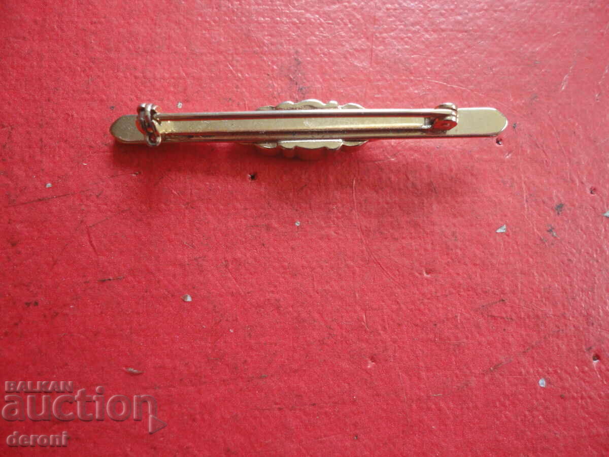 Auction Gold-plated brooch with stones 61 Auction Gold-plated brooch with stones 61