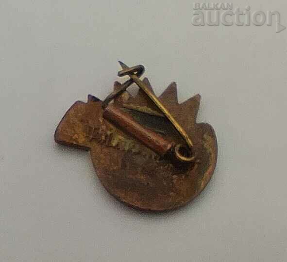 DOVE OF PEACE OLD ENAMEL BADGE with price 7.00 BGN | € 3.58 DOVE OF PEACE OLD ENAMEL BADGE with price 7.00 BGN | € 3.58