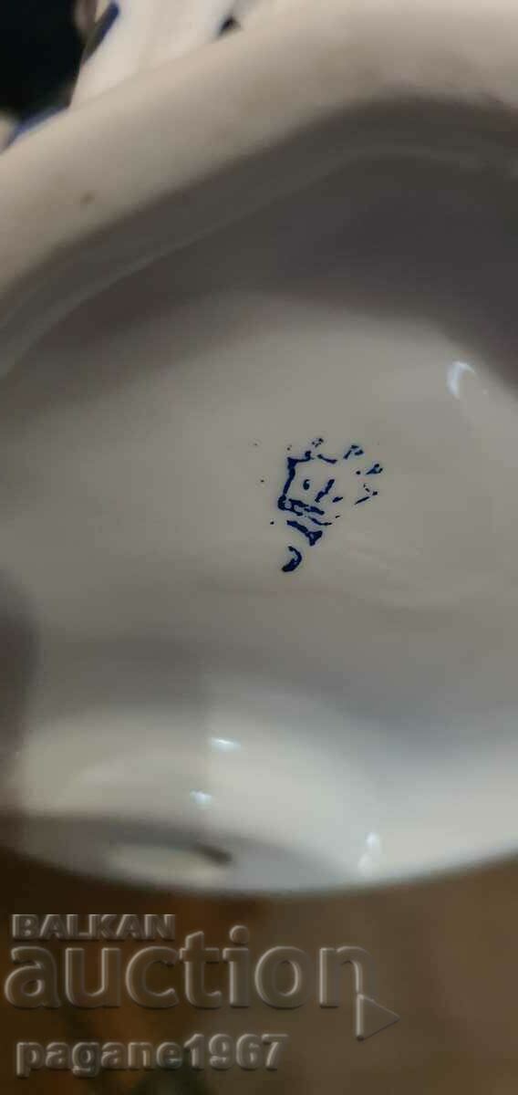 Porcelain figure - 5 Porcelain figure - 5