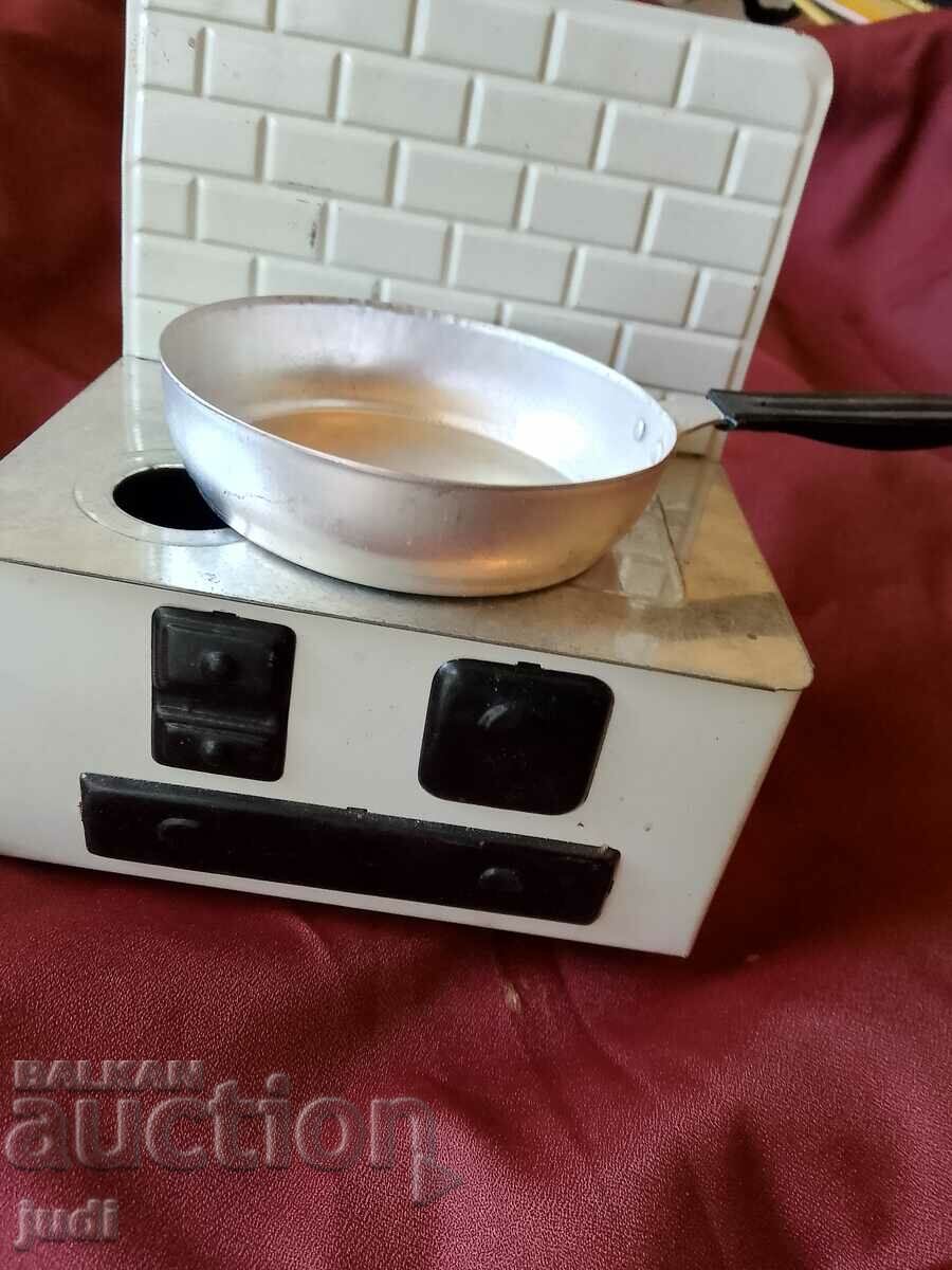 Μεταλλική σόμπα κοινωνική με τηγάνι με τιμή 30.00 BGN | € 15.34 Μεταλλική σόμπα κοινωνική με τηγάνι με τιμή 30.00 BGN | € 15.34