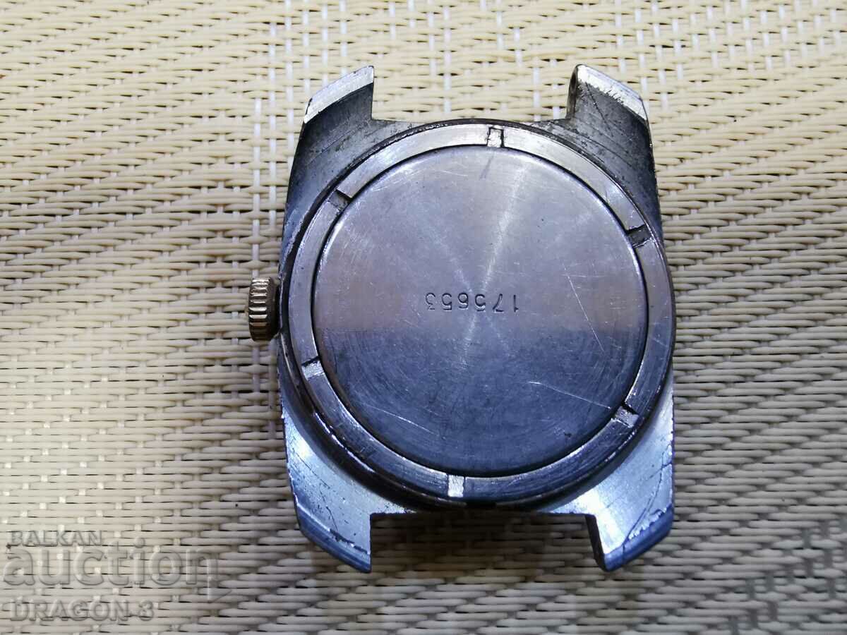 EAST with price 11.00 BGN | € 5.62 EAST with price 11.00 BGN | € 5.62