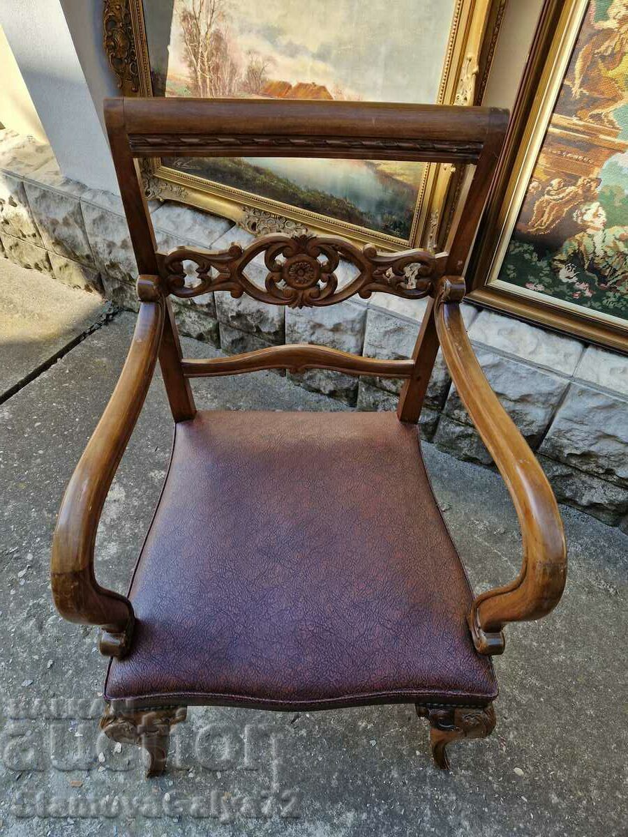 Licitație O pereche de fotolii antice superbe Louis 15 Licitație O pereche de fotolii antice superbe Louis 15