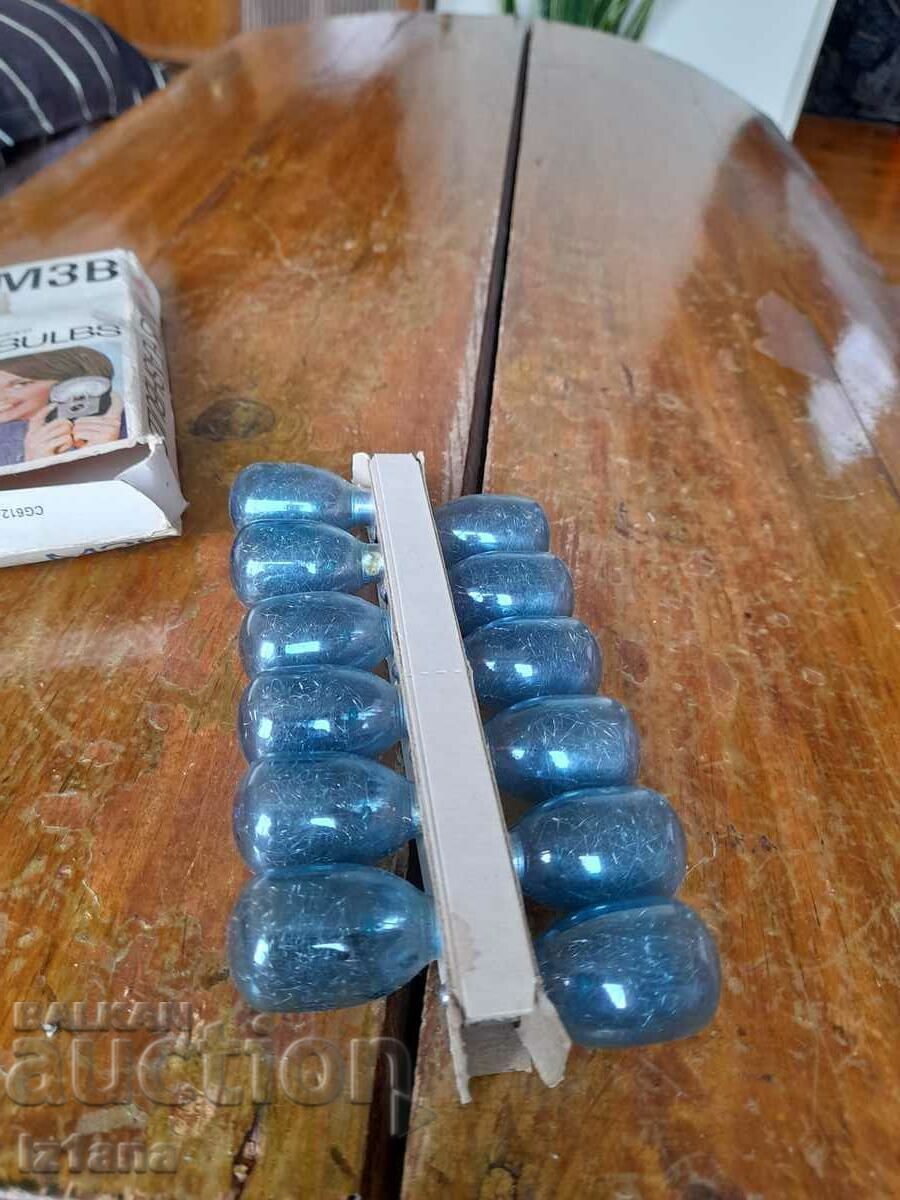 Auction  Old light bulb, camera flash bulbs