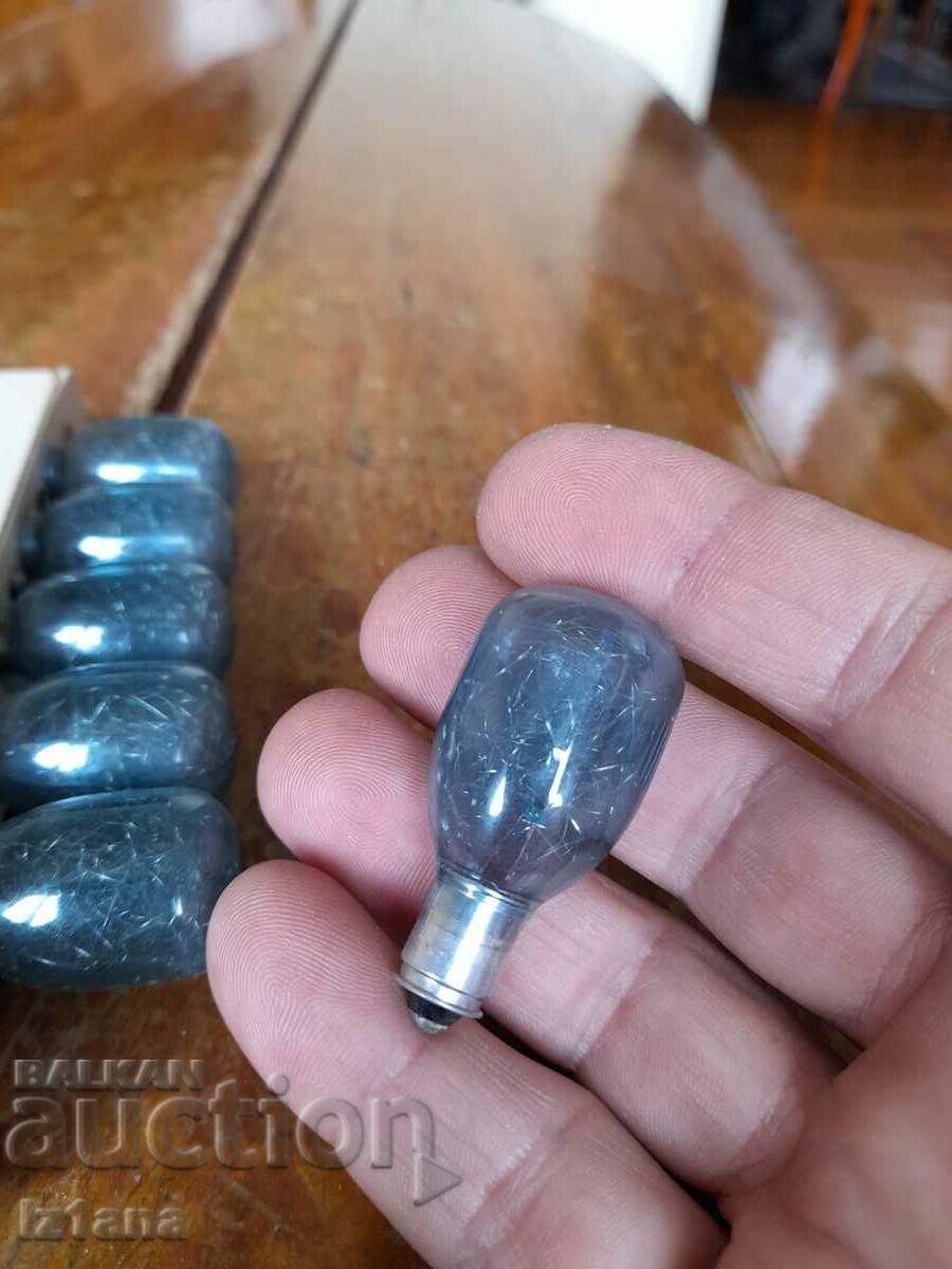 Delivery of Old light bulb, camera flash bulbs