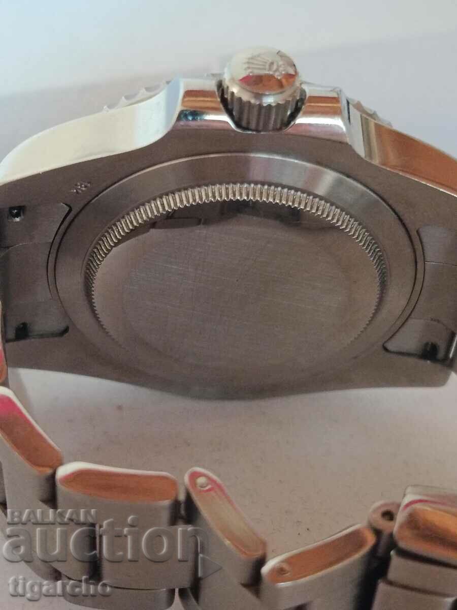 Доставка на Швейцарски мъжки часовник Доставка на Швейцарски мъжки часовник