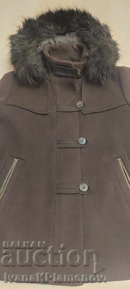 Delivery of Women's jacket ZARA Delivery of Women's jacket ZARA