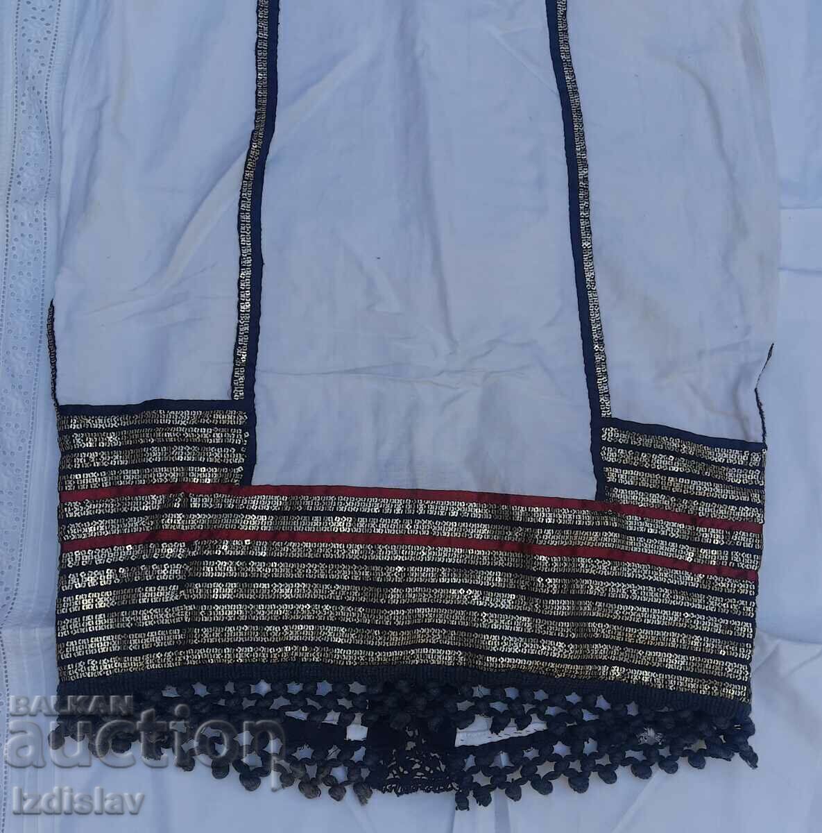 Λαογραφικό ένδυμα με τιμή € 30.00 | 58.67 BGN