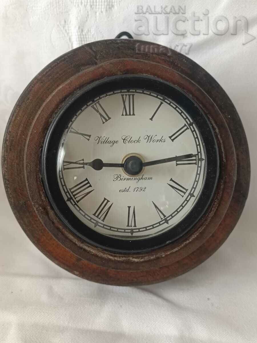 OLD KFARTS CLOCK