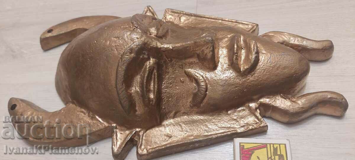 Παράδοση Μεταλλικές μάσκες για συλλέκτες