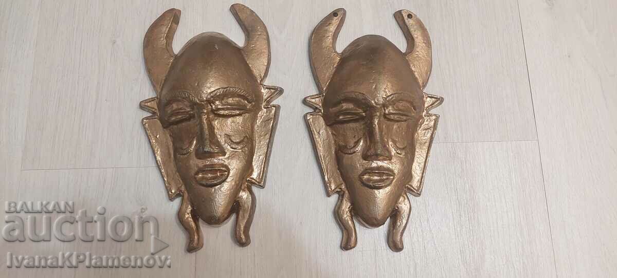 Metal masks for collectors