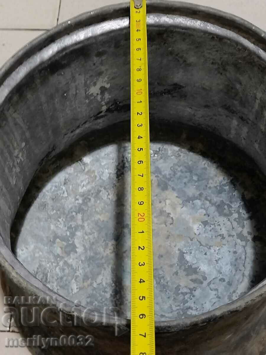 Delivery of Slum brandy kettle with pipe copper with lid copper vessel Delivery of Slum brandy kettle with pipe copper with lid copper vessel