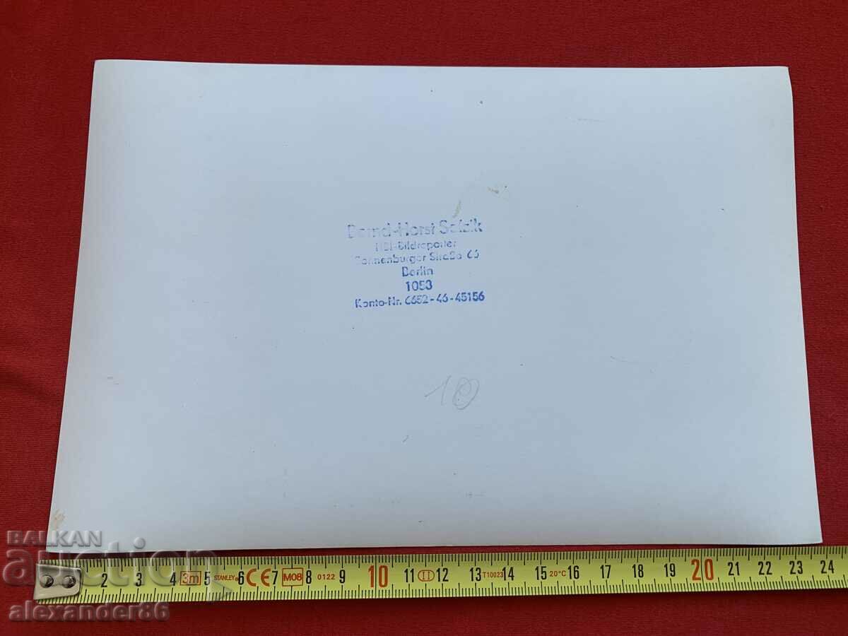 Fall of the Berlin Wall 1989 Brandenburg Gate - 5 Fall of the Berlin Wall 1989 Brandenburg Gate - 5